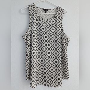 Banana Republic Western patterned black & white tank top size Xlarge